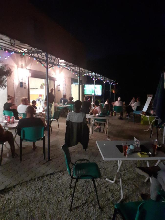 Camping Les Lavandes, كاستيلان المظهر الخارجي الصورة